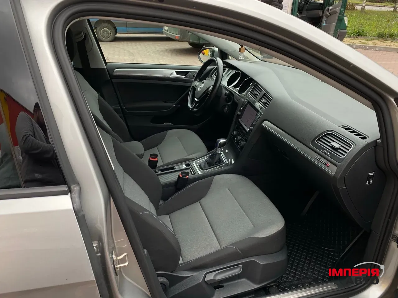 Volkswagen Golf - фото 12