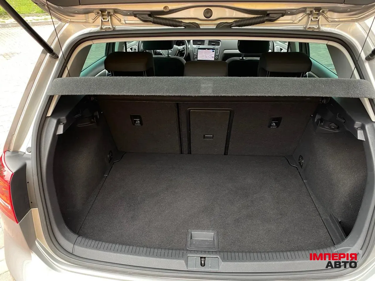 Volkswagen Golf - фото 11