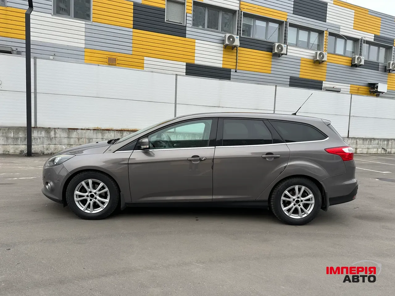 Ford Focus - фото 8