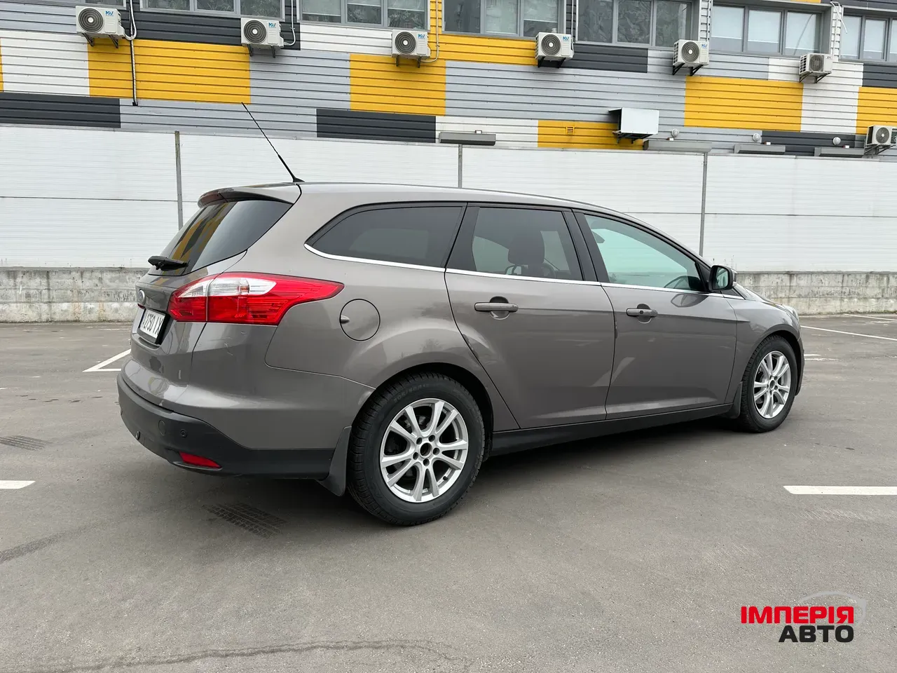 Ford Focus - фото 5