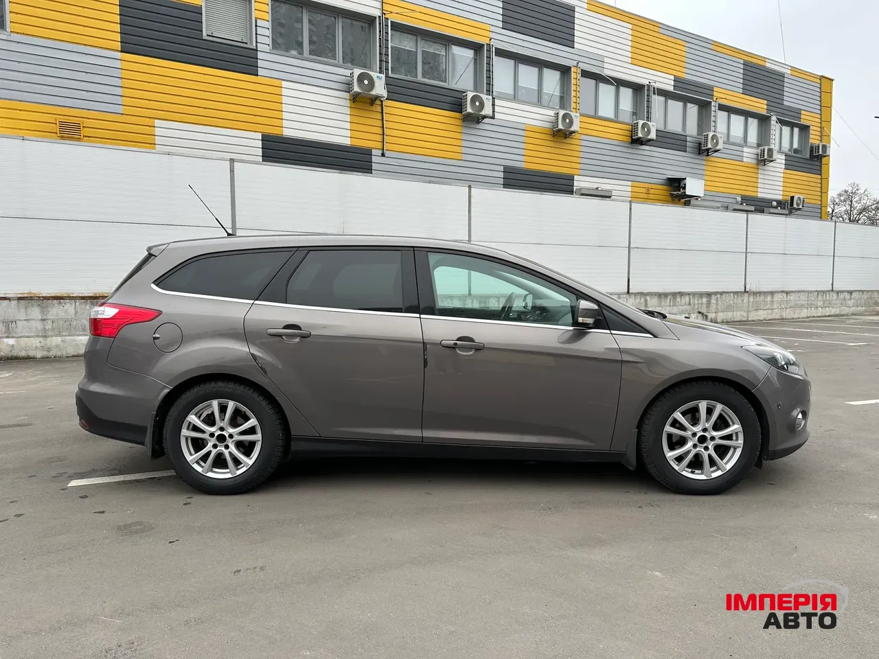 Ford Focus - фото 7