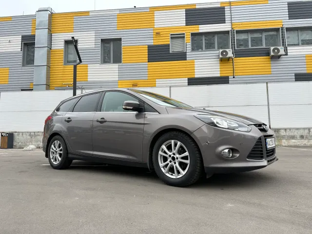 Ford Focus - фото 4