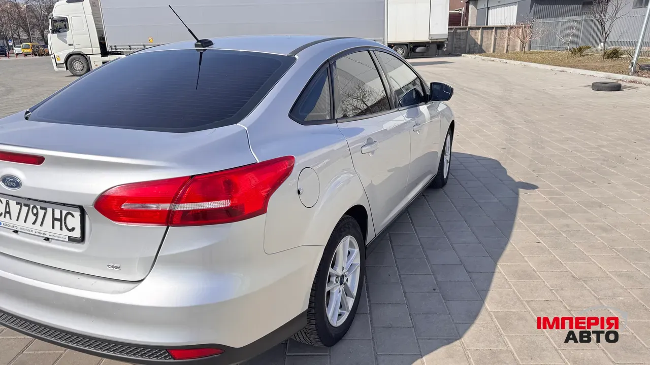 Ford Focus - фото 4