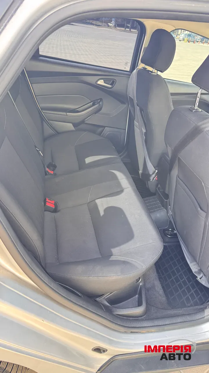 Ford Focus - фото 17