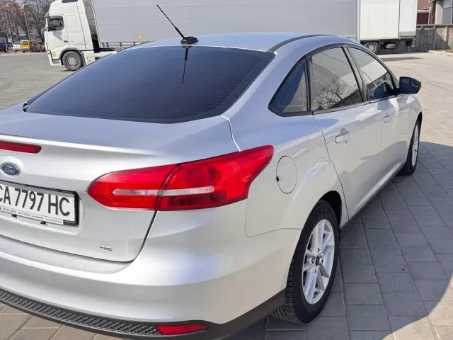 Ford Focus - фото 4