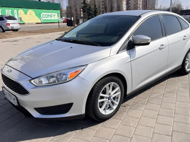 Ford Focus - фото 3