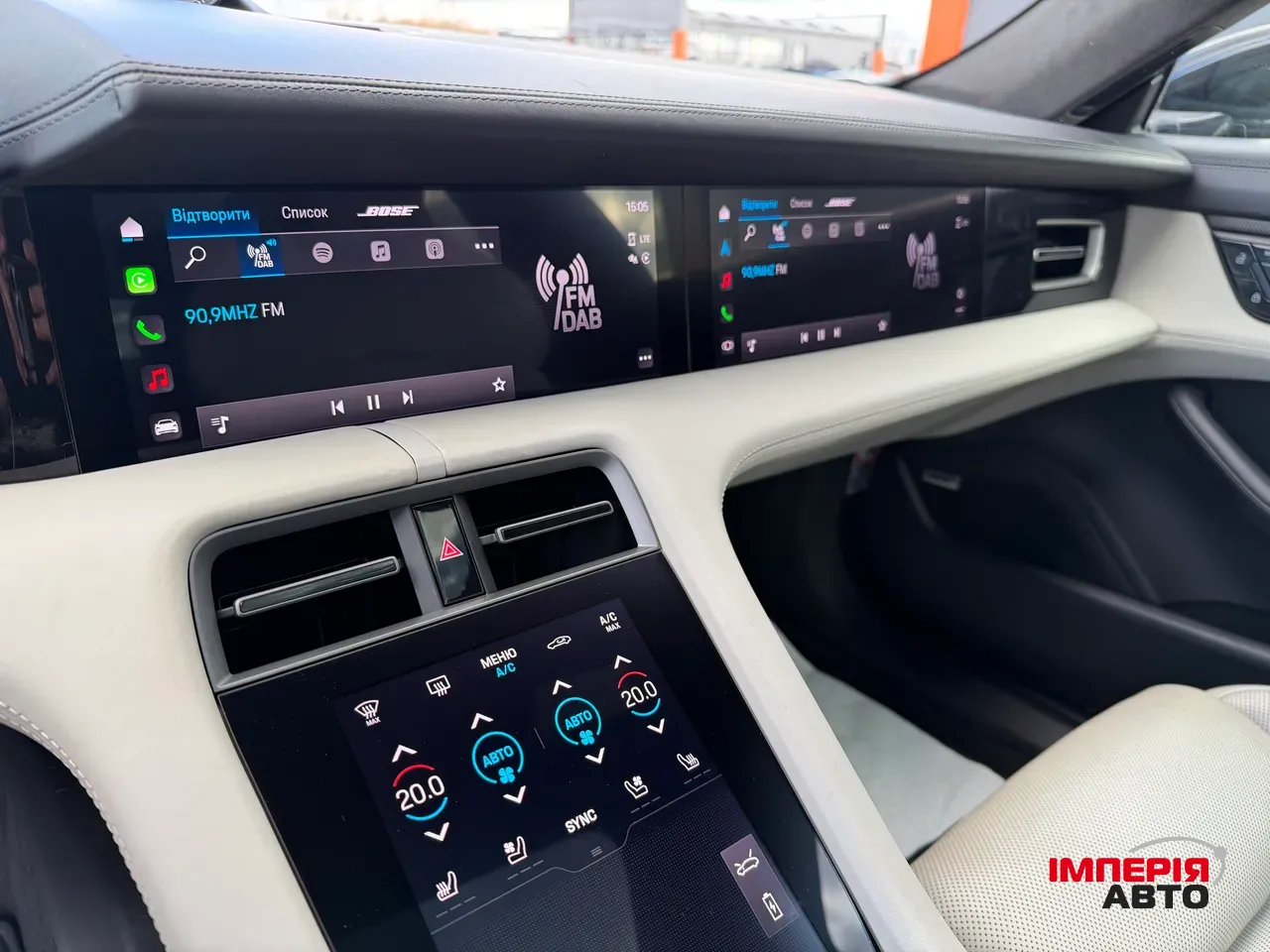 Porsche Taycan - фото 37