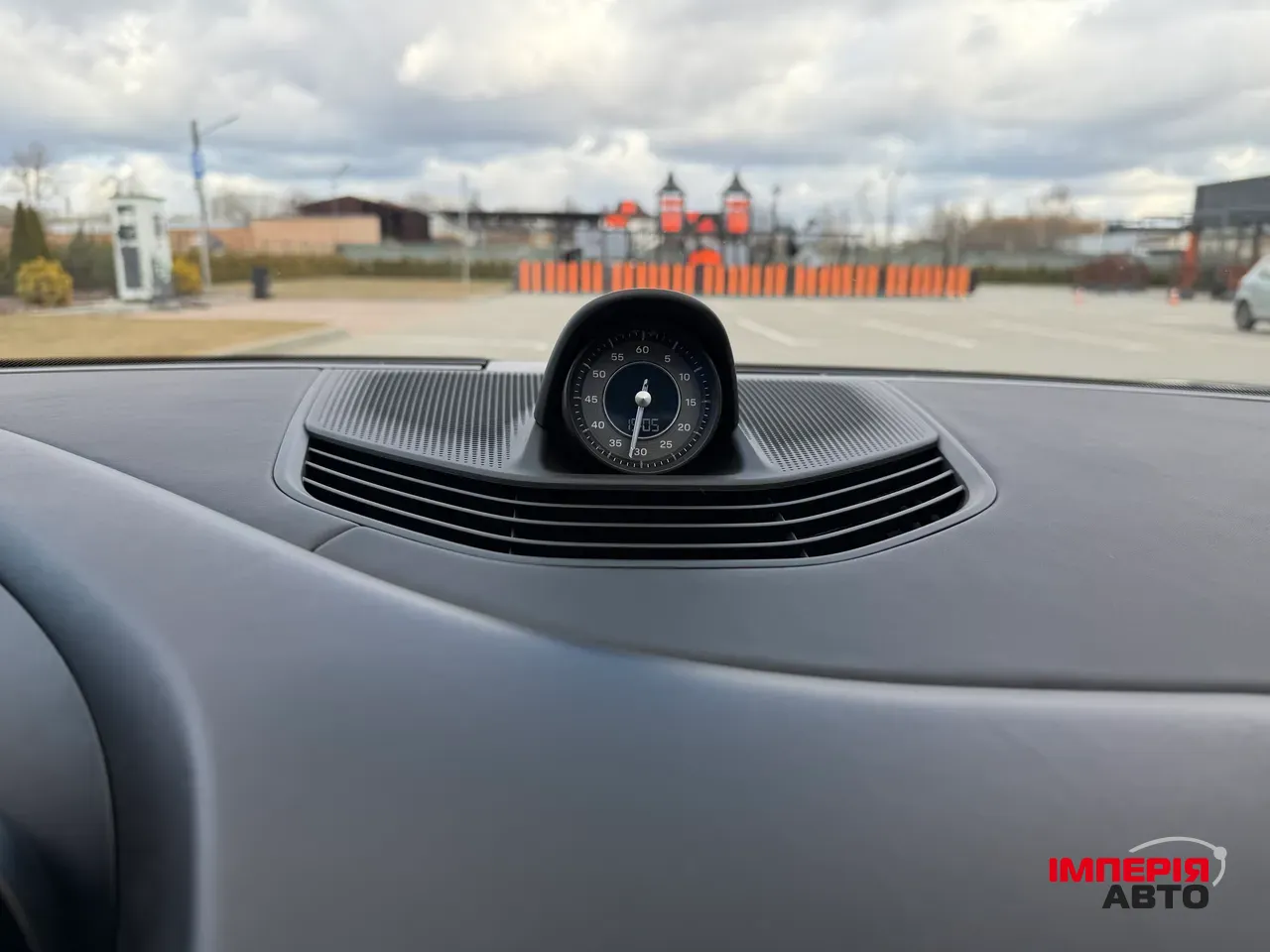 Porsche Taycan - фото 38