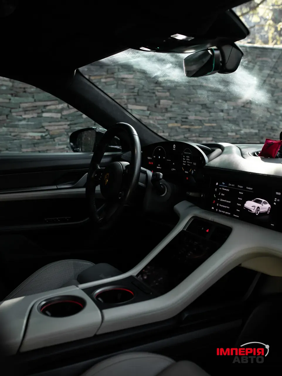 Porsche Taycan - фото 11
