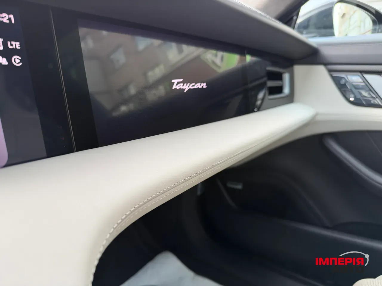 Porsche Taycan - фото 26