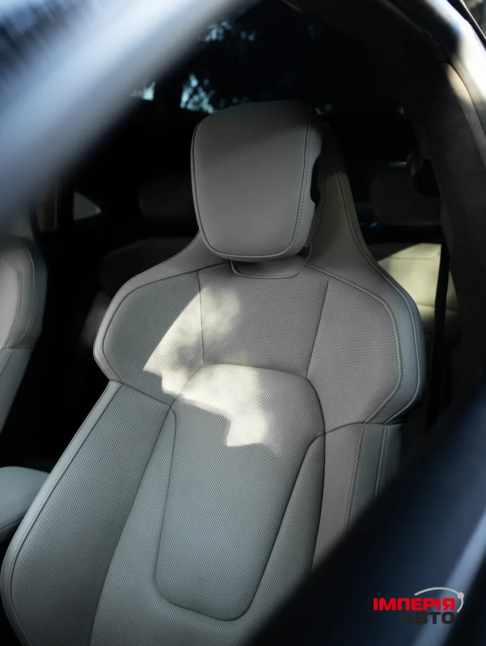 Porsche Taycan - фото 15