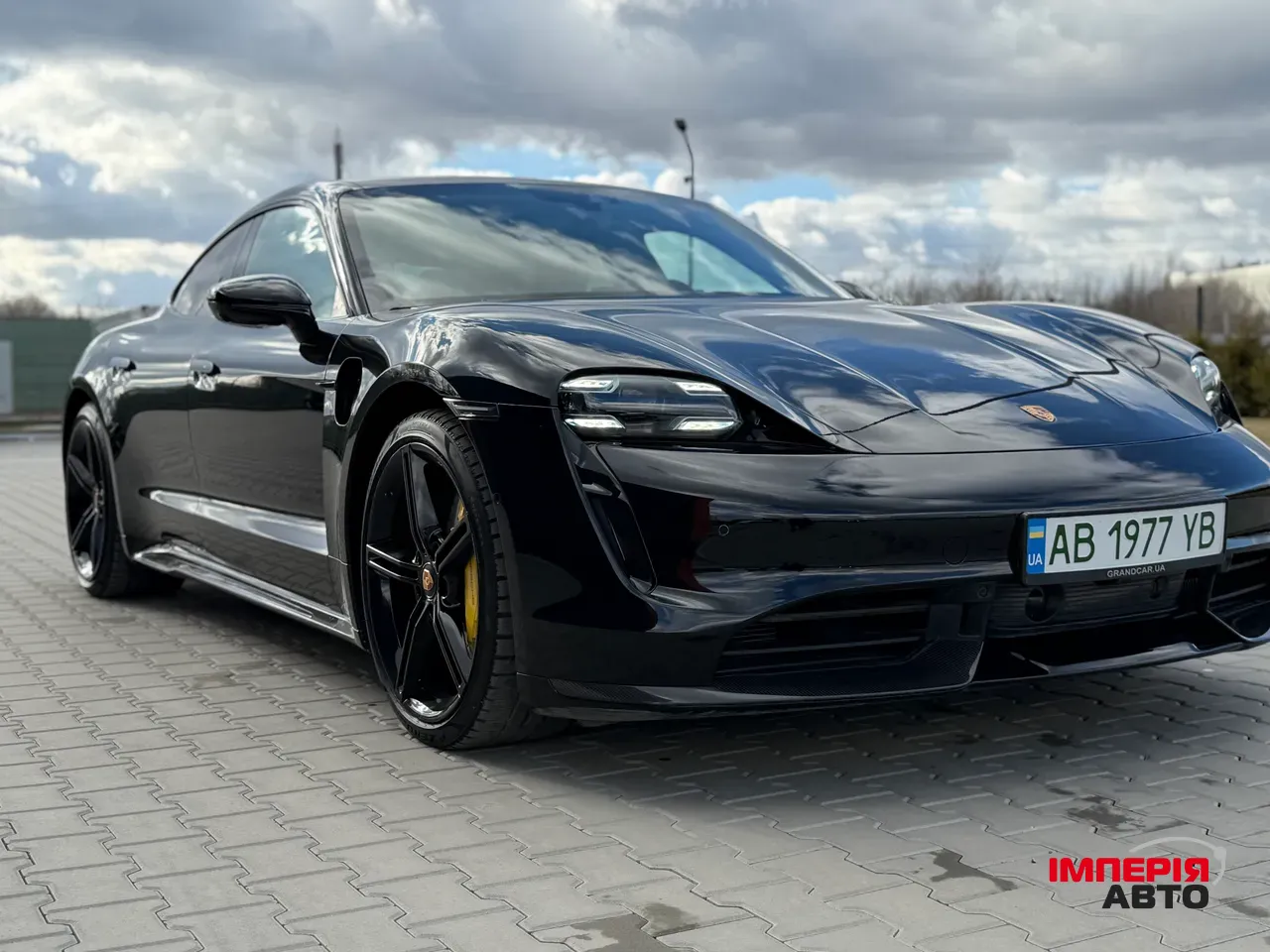 Porsche Taycan - фото 35