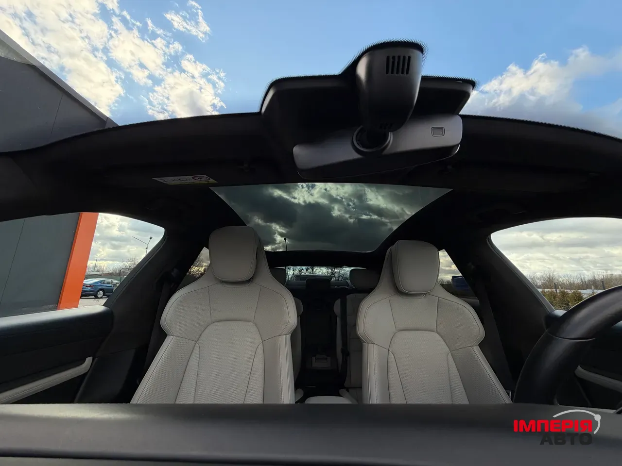 Porsche Taycan - фото 28