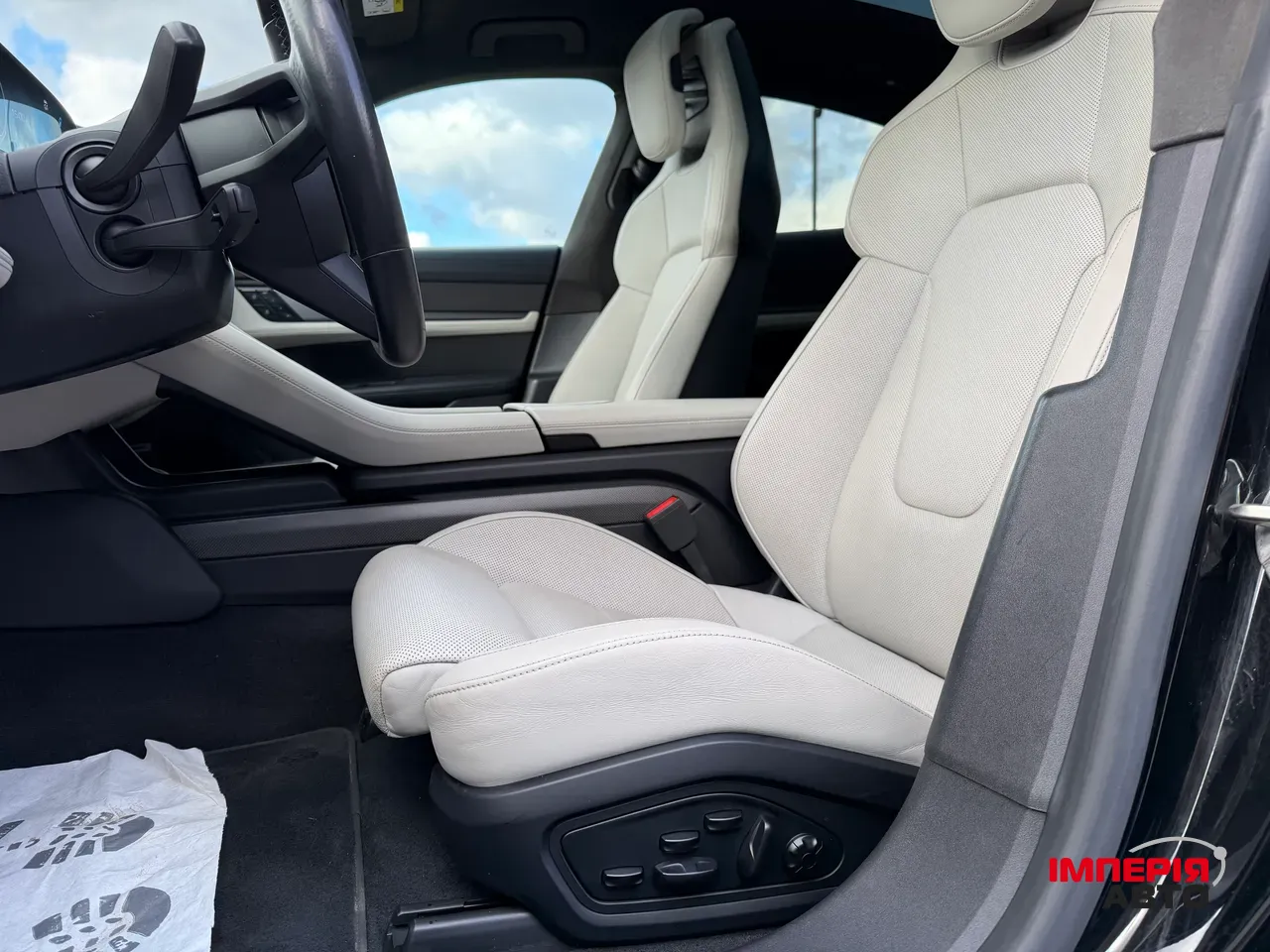 Porsche Taycan - фото 46