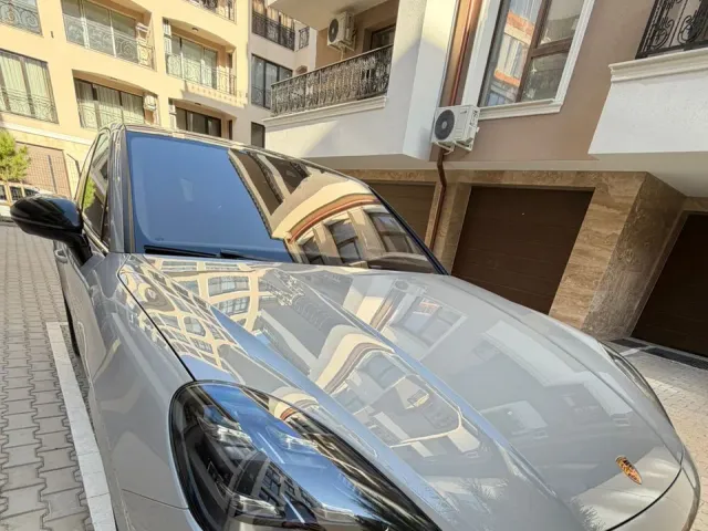 Porsche Cayenne - фото 1