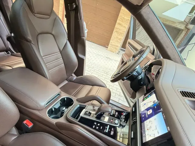 Porsche Cayenne - фото 3