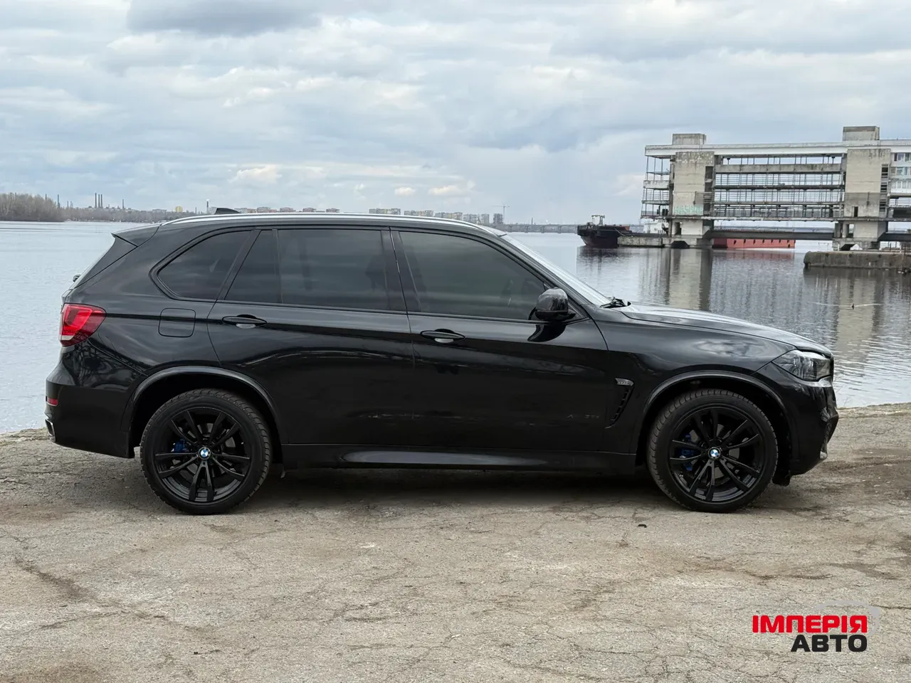BMW X5 - фото 4