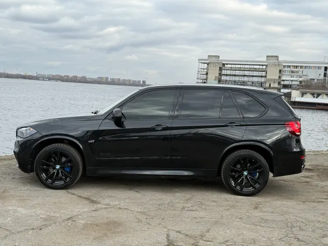 BMW X5 - фото 5