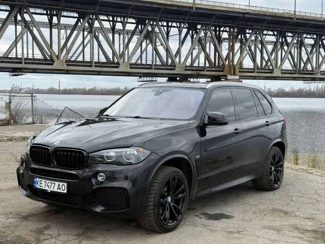 BMW X5 - фото 2
