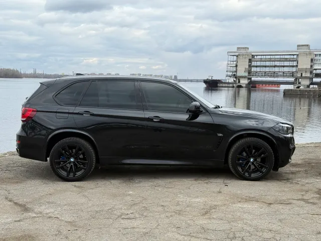 BMW X5 - фото 4