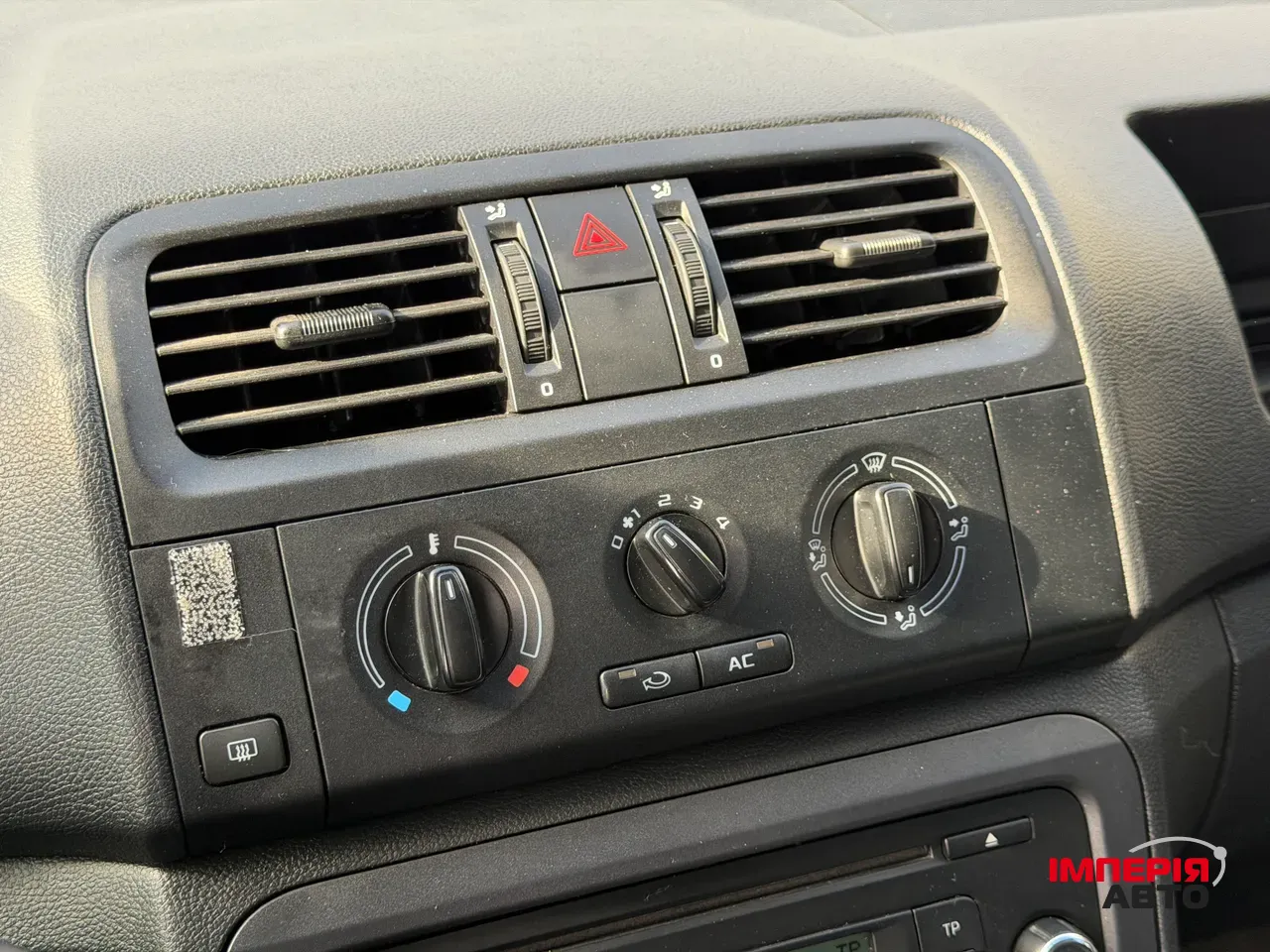 Skoda Fabia - фото 25