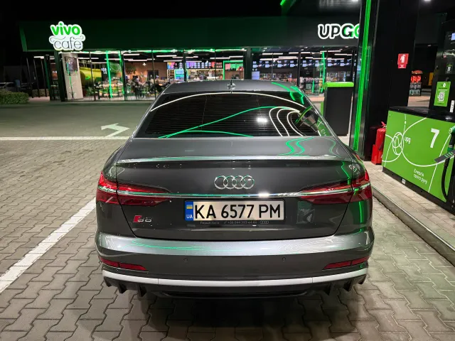 Audi S6 - фото 5