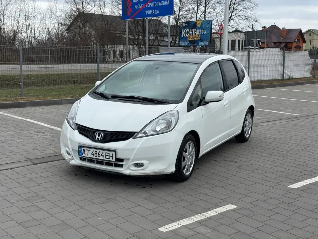 Honda Jazz - фото 1