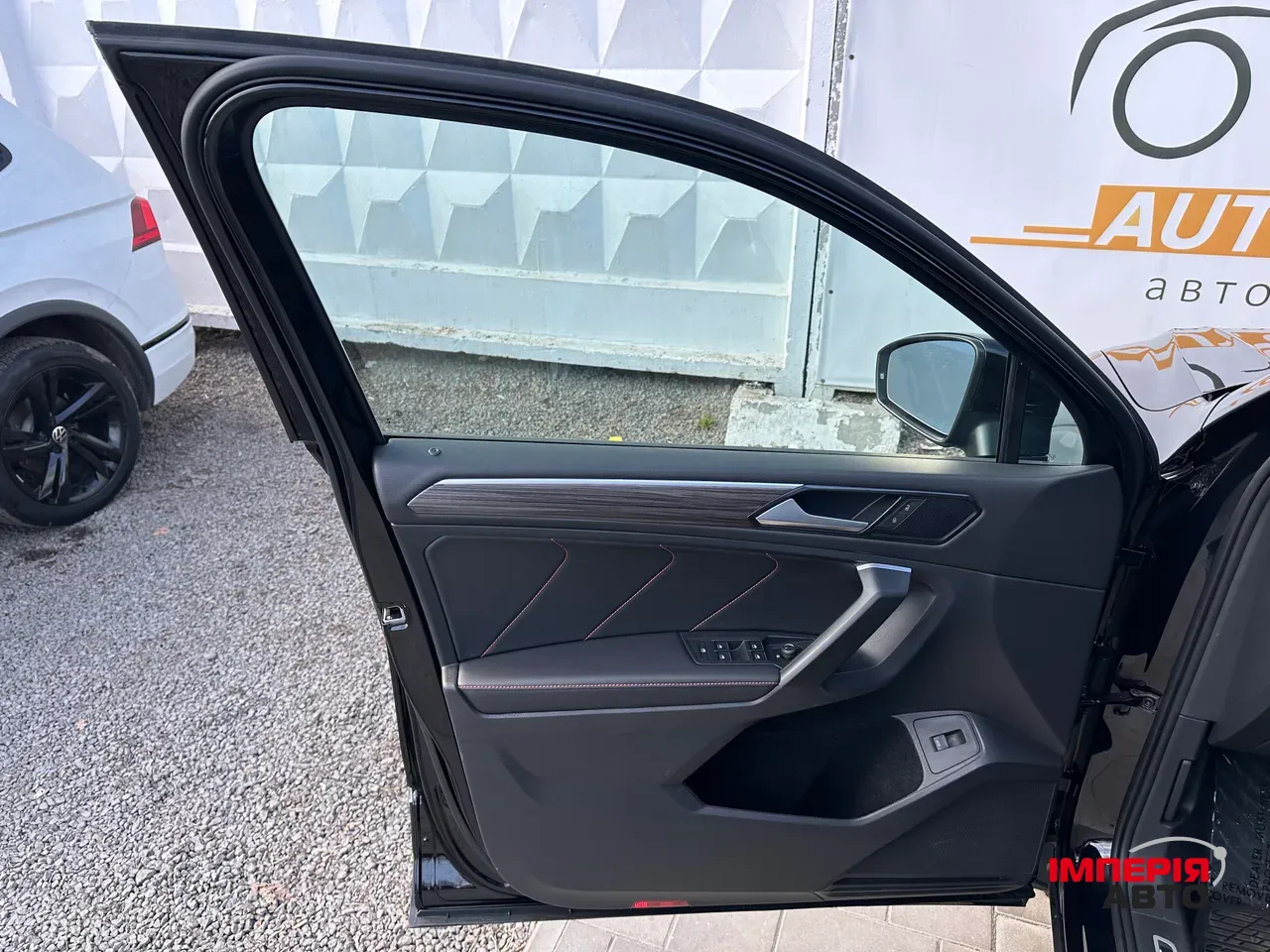 Volkswagen Tiguan R - фото 14