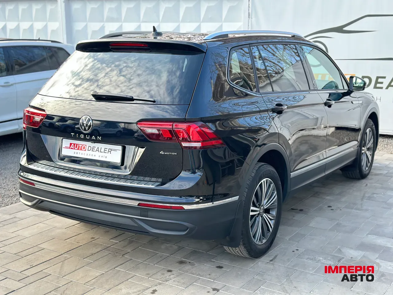 Volkswagen Tiguan R - фото 12