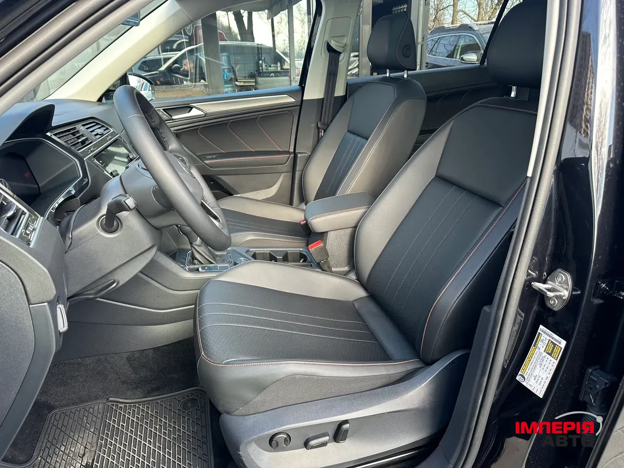 Volkswagen Tiguan R - фото 18