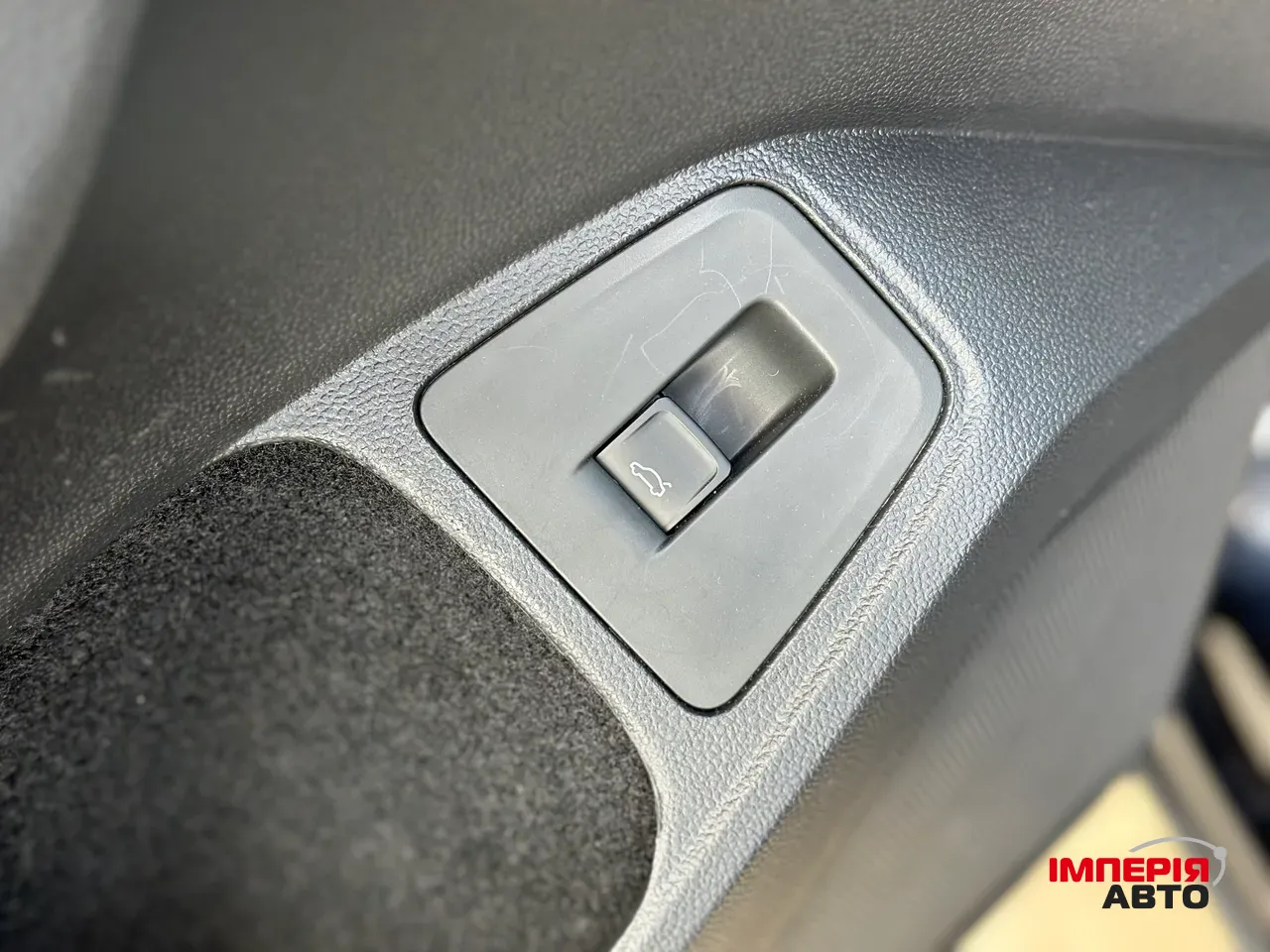 Volkswagen Tiguan R - фото 17