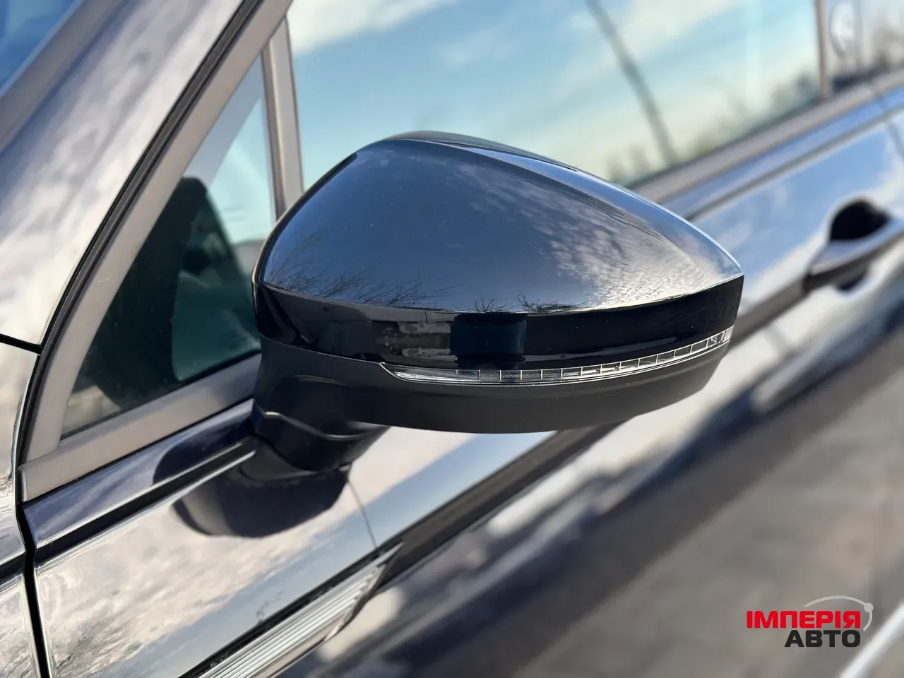 Volkswagen Tiguan R - фото 5