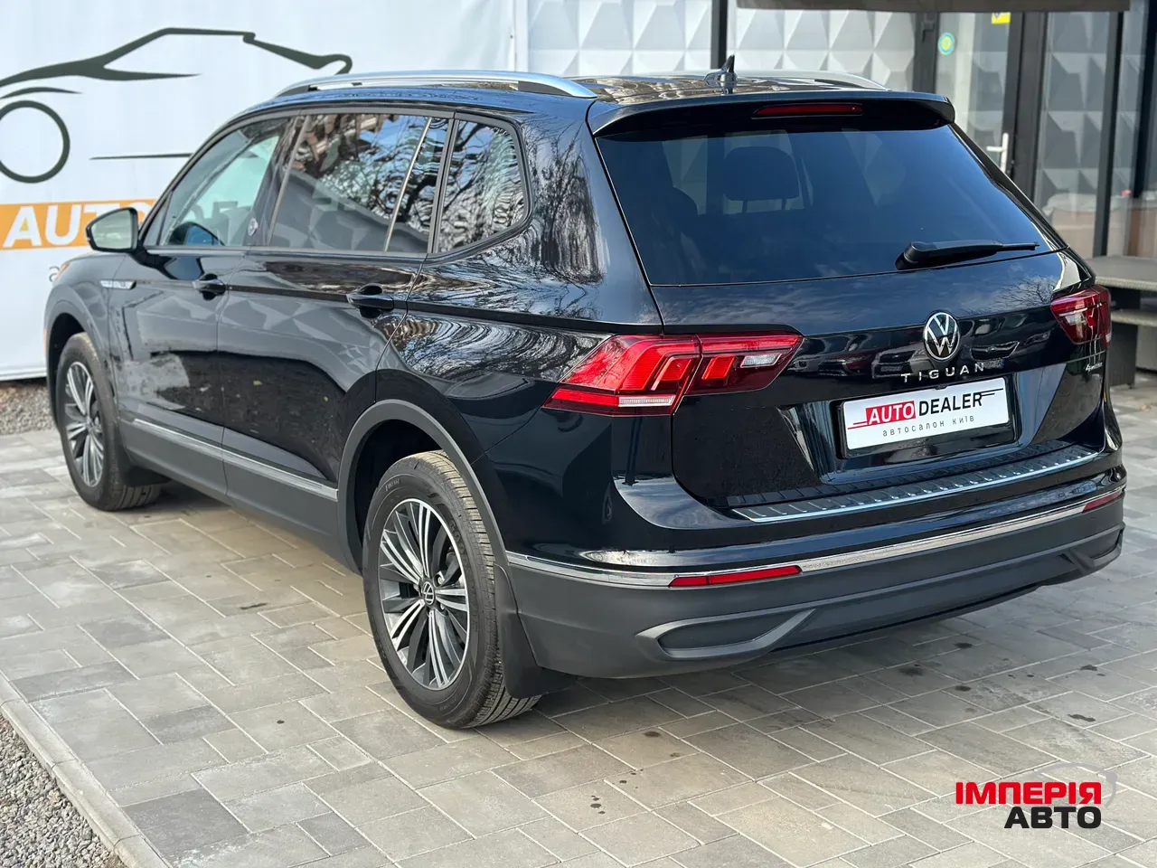 Volkswagen Tiguan R - фото 8