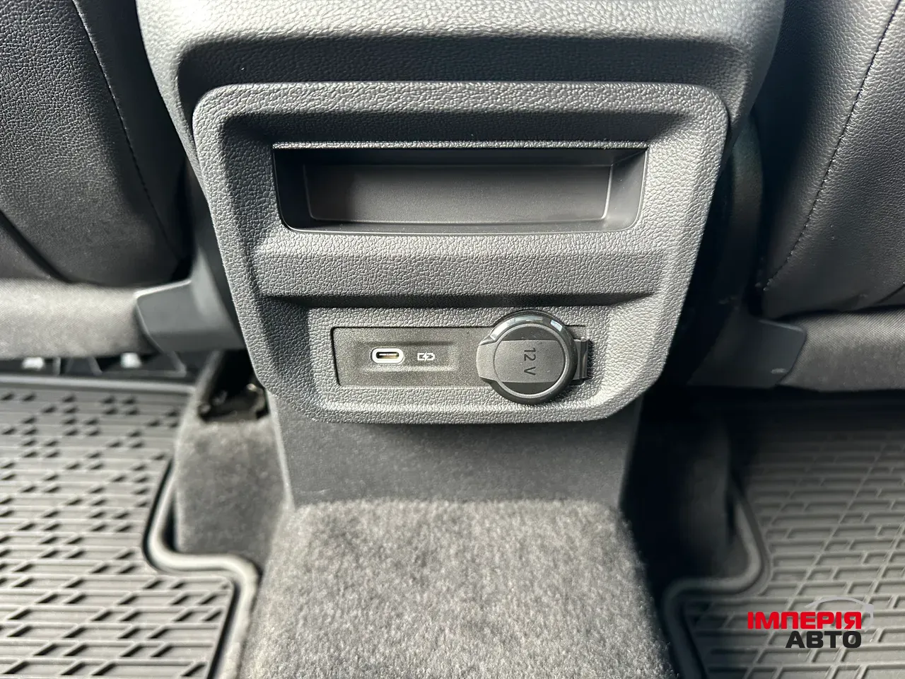 Volkswagen Tiguan R - фото 39