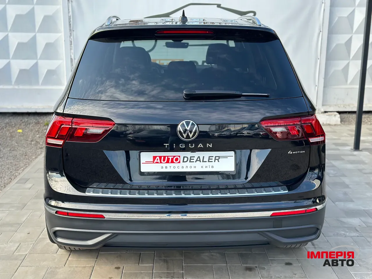 Volkswagen Tiguan R - фото 11
