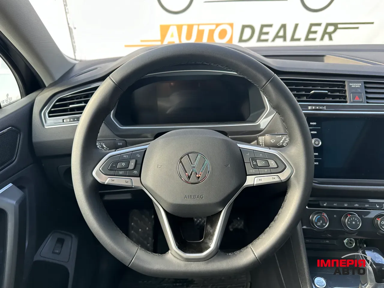 Volkswagen Tiguan R - фото 23