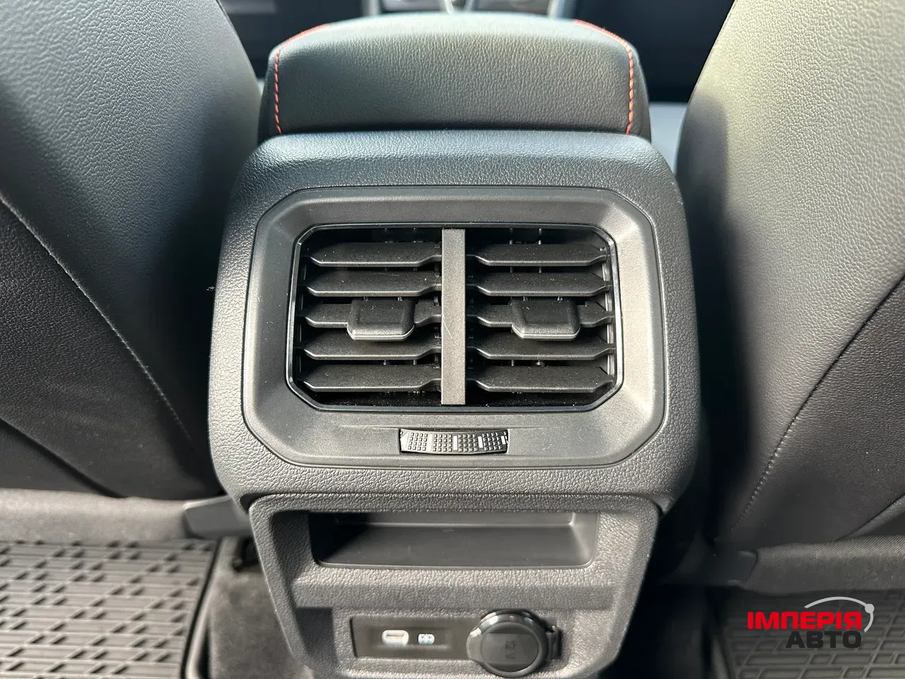 Volkswagen Tiguan R - фото 38