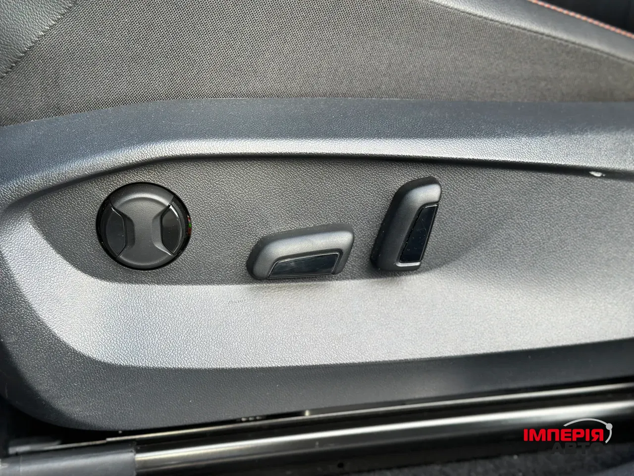 Volkswagen Tiguan R - фото 19