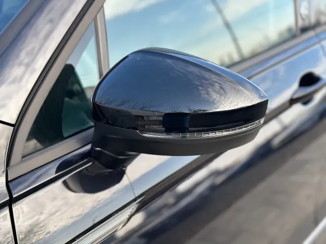 Volkswagen Tiguan R - фото 5