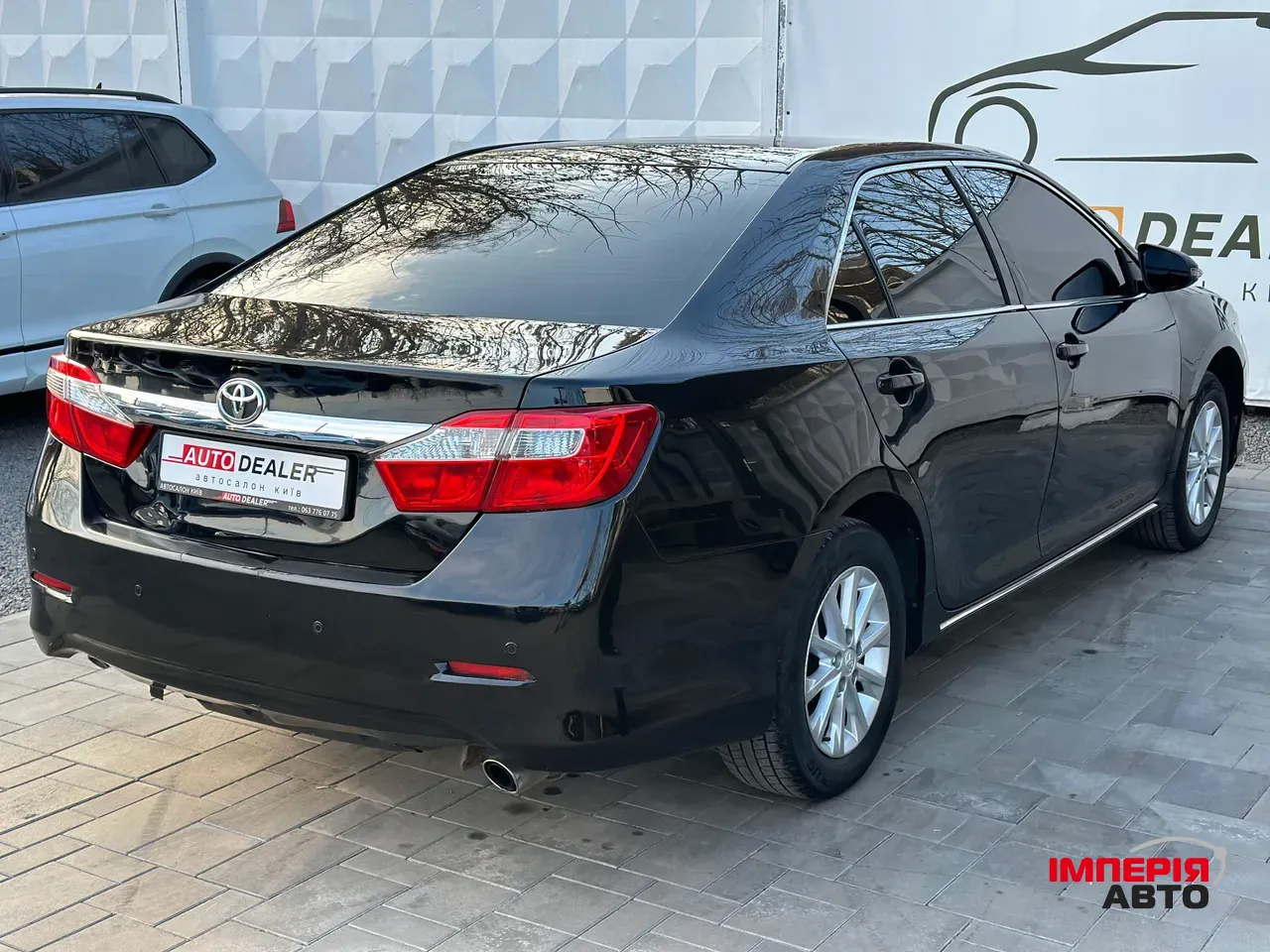 Toyota Camry - фото 8