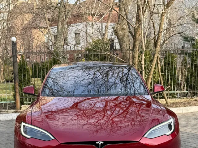 Tesla Model S - фото 4