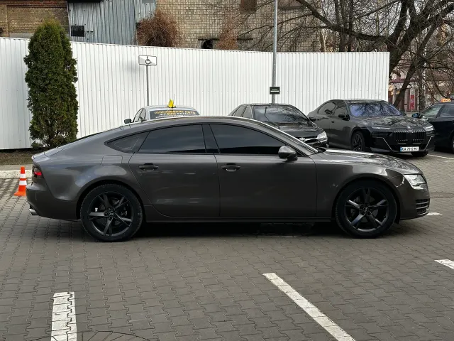 Audi A7 - фото 5