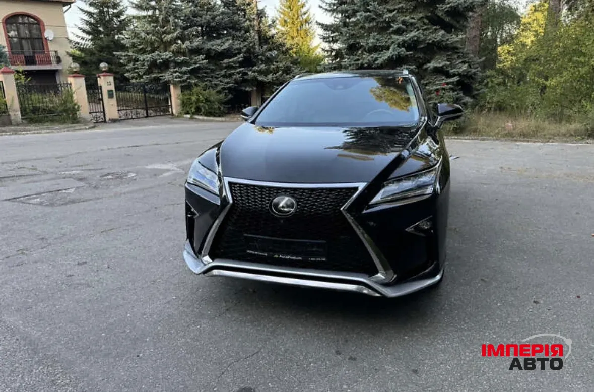 Lexus RX - фото 8