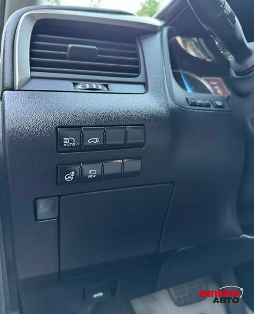 Lexus RX - фото 32