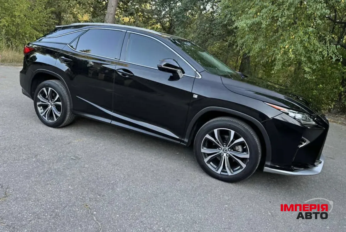 Lexus RX - фото 10