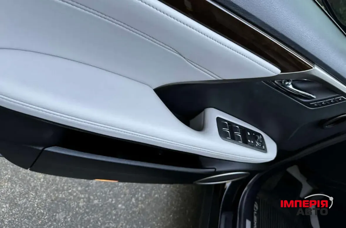 Lexus RX - фото 31