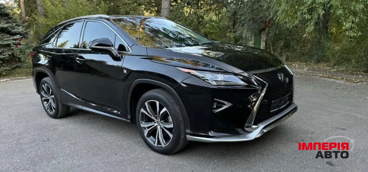 Lexus RX - фото 21