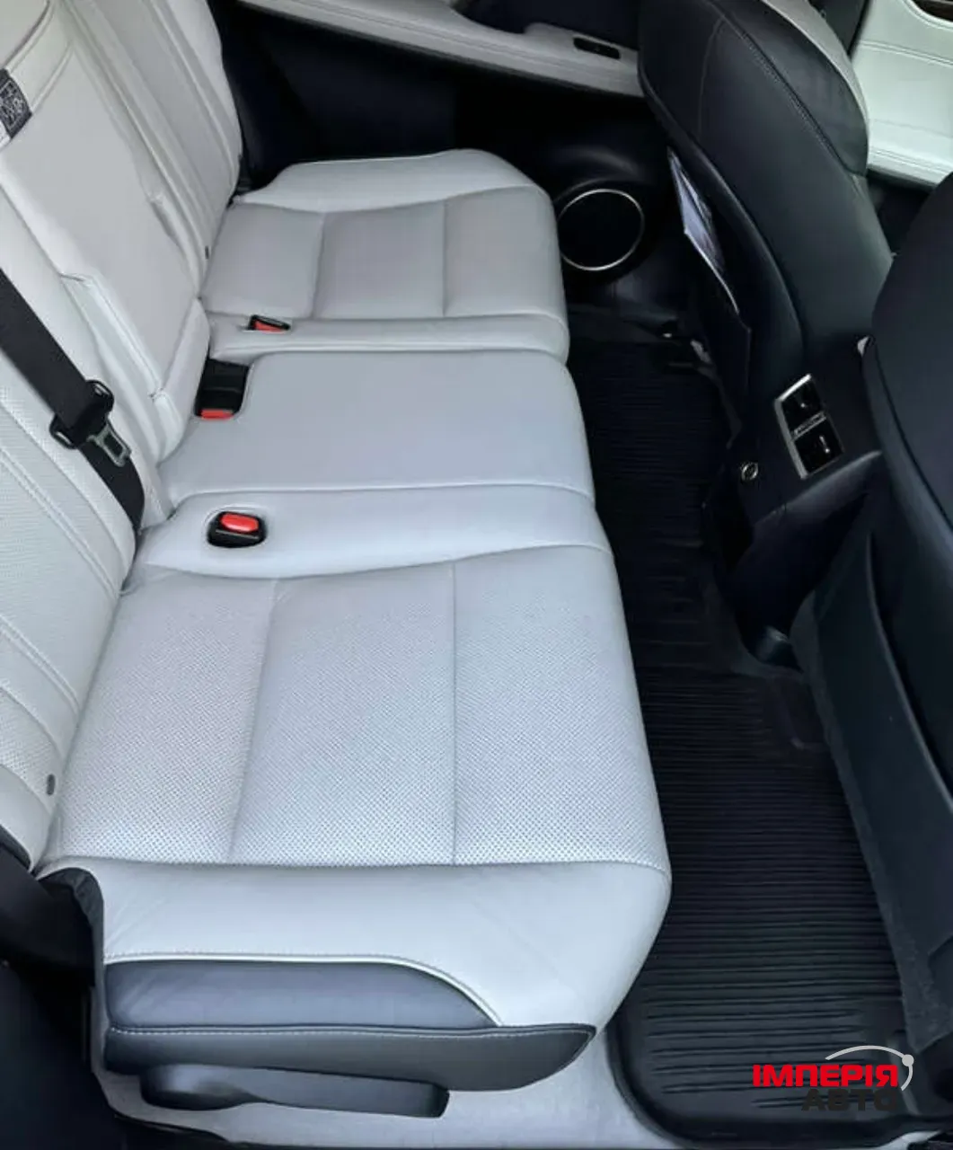 Lexus RX - фото 34