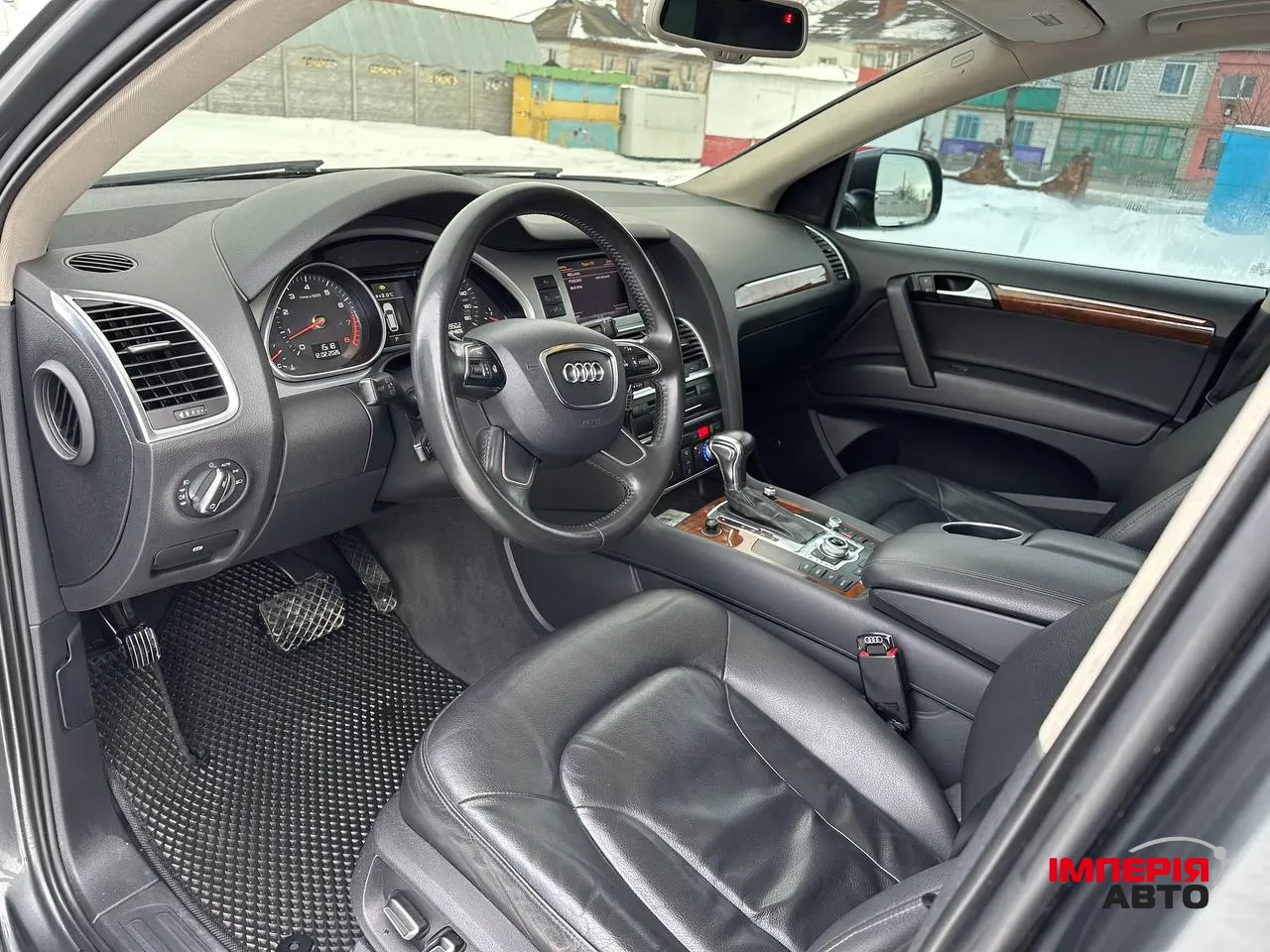 Audi Q7 - фото 6