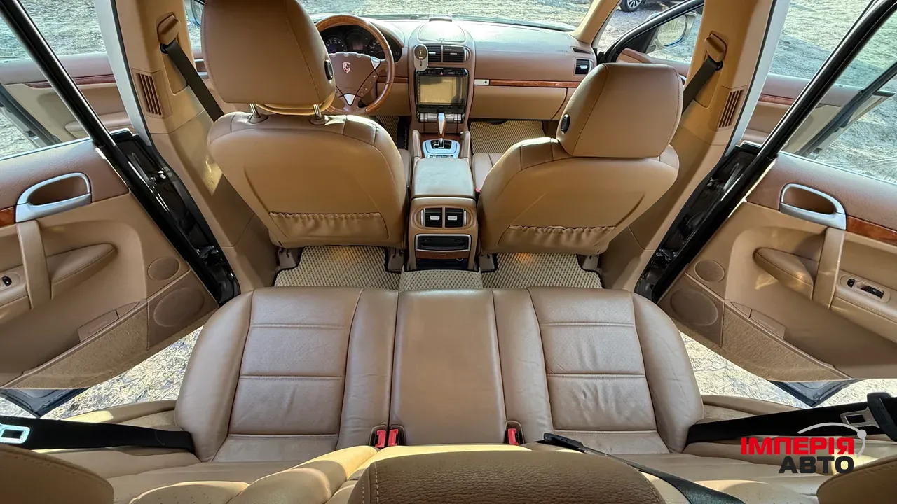 Porsche Cayenne - фото 12